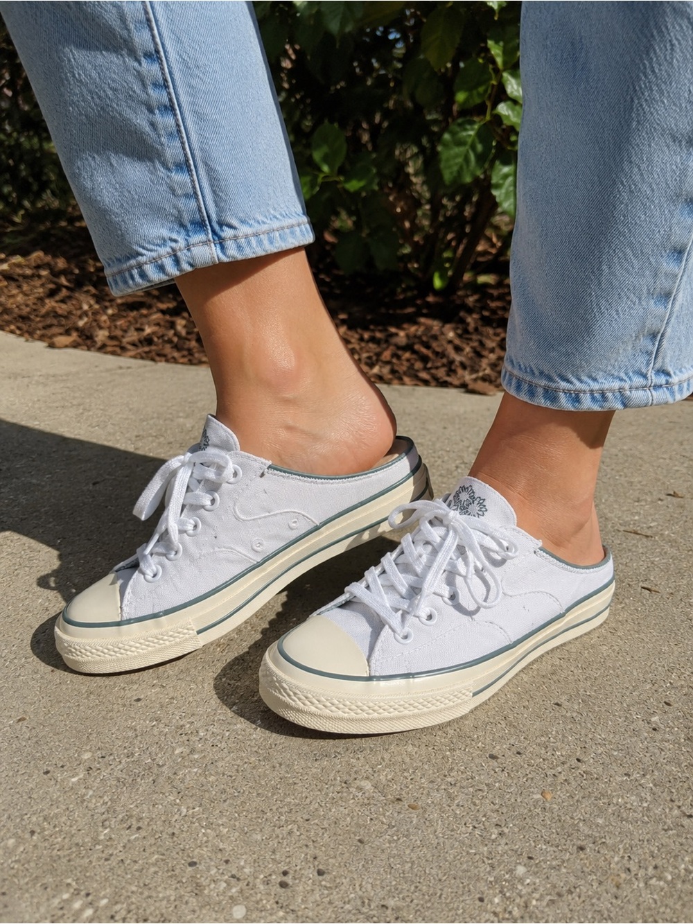 Converse Chuck 70 Mule Floral Slip-On Sneaker